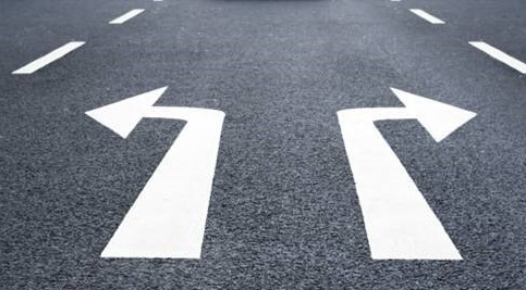 ทางแพร่งของสังคมไทย: “ระบอบประชาธิปไตยที่ไม่มีสถาบันกษัตริย์” หรือ “ระบอบกษัตริย์ที่ไม่มีประชาธิปไตย”